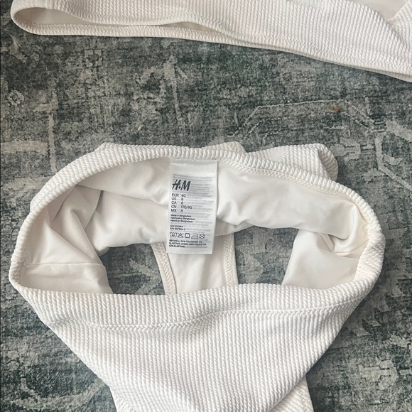 H&M Ribbed White Two-Piece Bikini Set - Picture 3 of 3